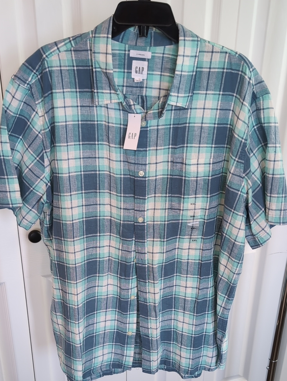 GAP Men's Teal and Navy Plaid Short-Sleeve Button-Down Shirt
